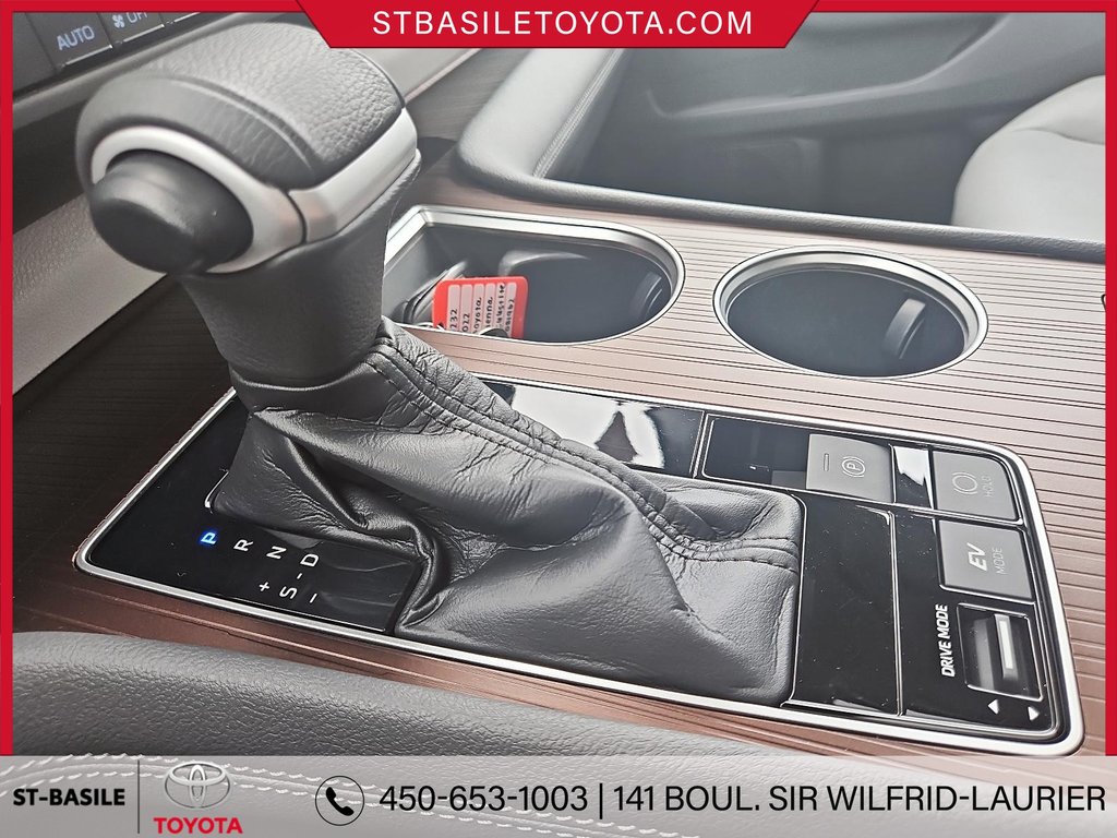 2022 Toyota Sienna XLE HYBRIDE INTERIEUR CUIR TOIT OUVRANT in Saint-Basile-Le-Grand, Quebec - 27 - w1024h768px