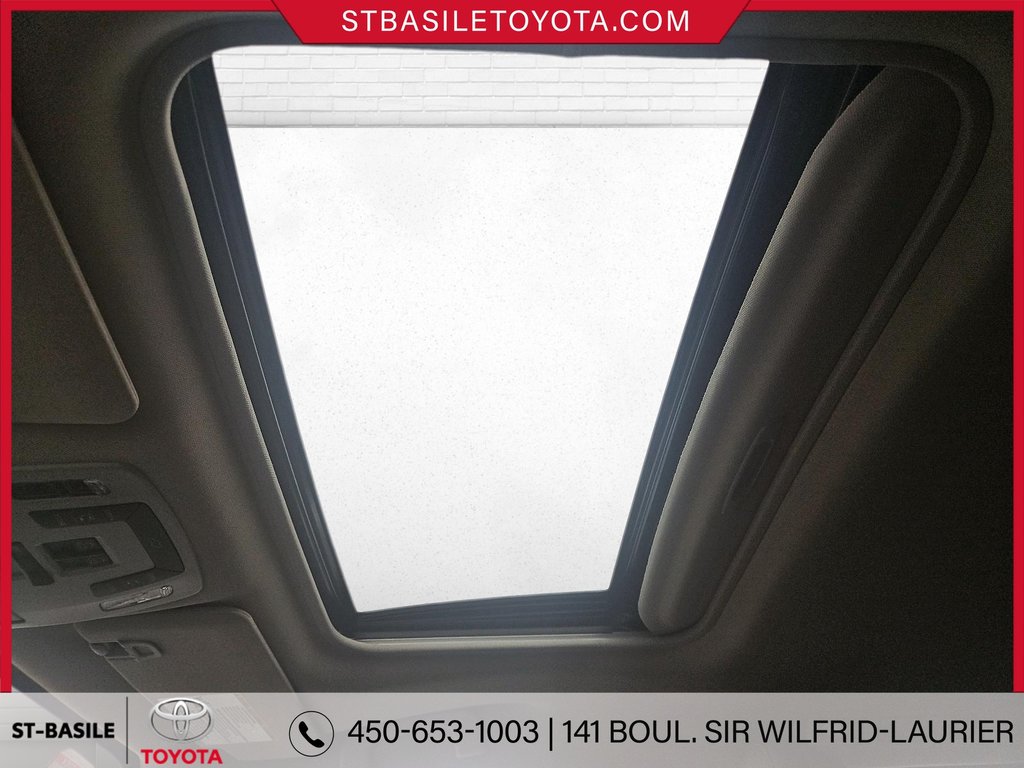 2022 Toyota Sienna XLE HYBRIDE INTERIEUR CUIR TOIT OUVRANT in Saint-Basile-Le-Grand, Quebec - 29 - w1024h768px