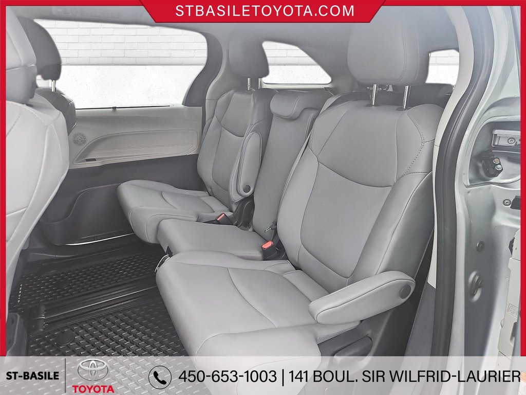 2022 Toyota Sienna XLE HYBRIDE INTERIEUR CUIR TOIT OUVRANT in Saint-Basile-Le-Grand, Quebec - 16 - w1024h768px
