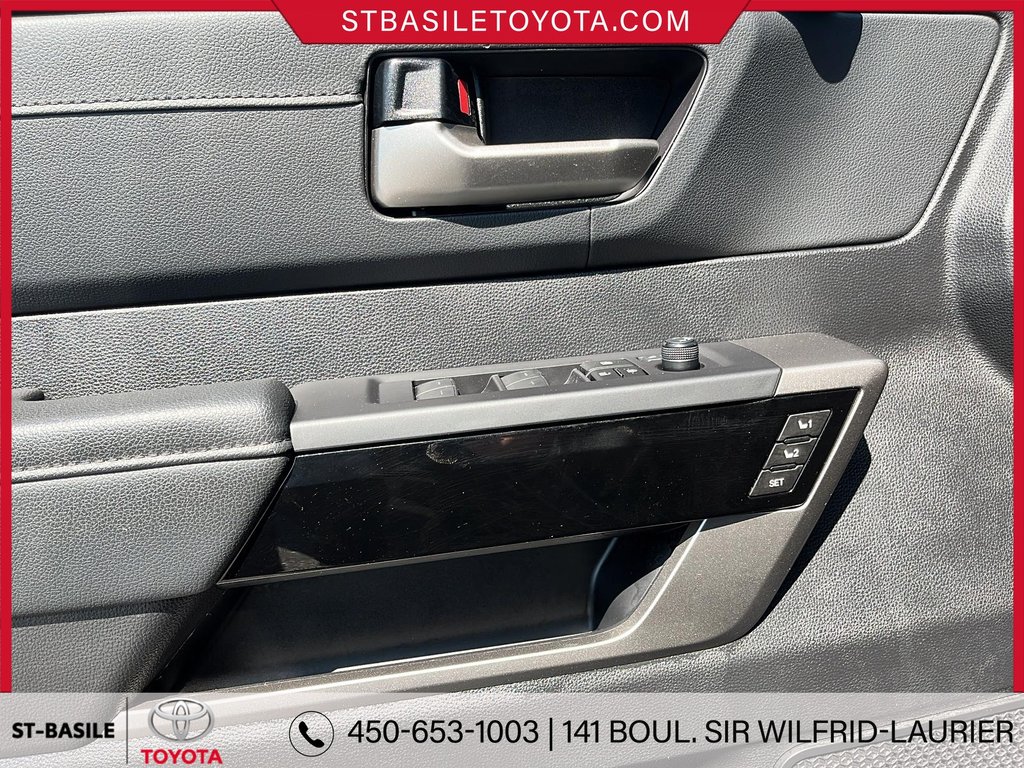 Toyota Tundra CREWMAX LIMITED BOITE LONGUE 6.5p 2023 à Saint-Basile-Le-Grand, Québec - 16 - w1024h768px