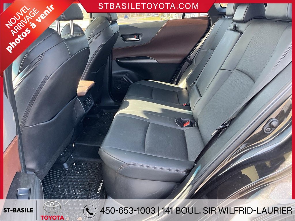 2021  Venza HYBRIDE LIMITED AWD CUIR TOIT PANORAMIQUE in Saint-Basile-Le-Grand, Quebec - 14 - w1024h768px