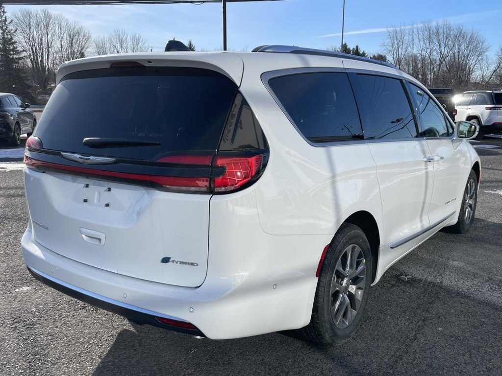 Chrysler Pacifica Hybrid Pinnacle 2024 à Saint-Basile-le-Grand, Québec - 28 - w1024h768px