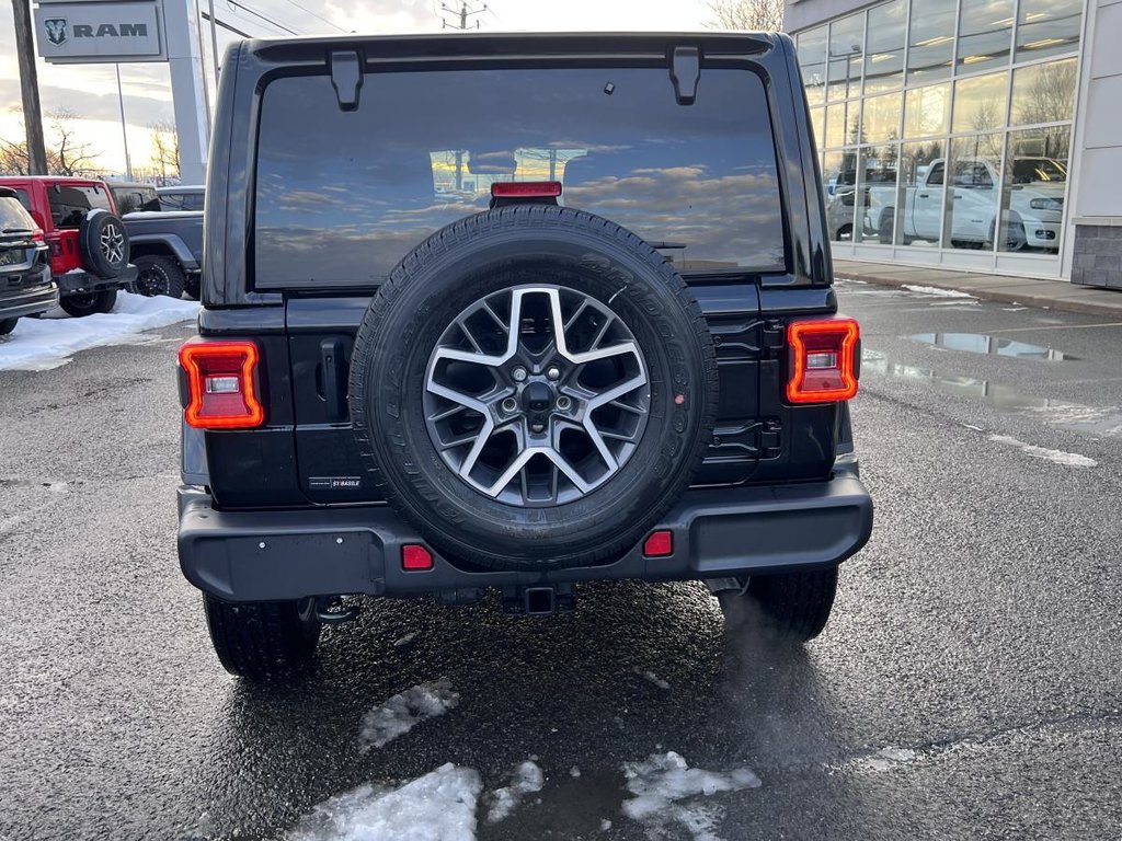 2024 Jeep Wrangler Sahara 4x4 Toit in Saint-Basile-le-Grand, Quebec - 17 - w1024h768px