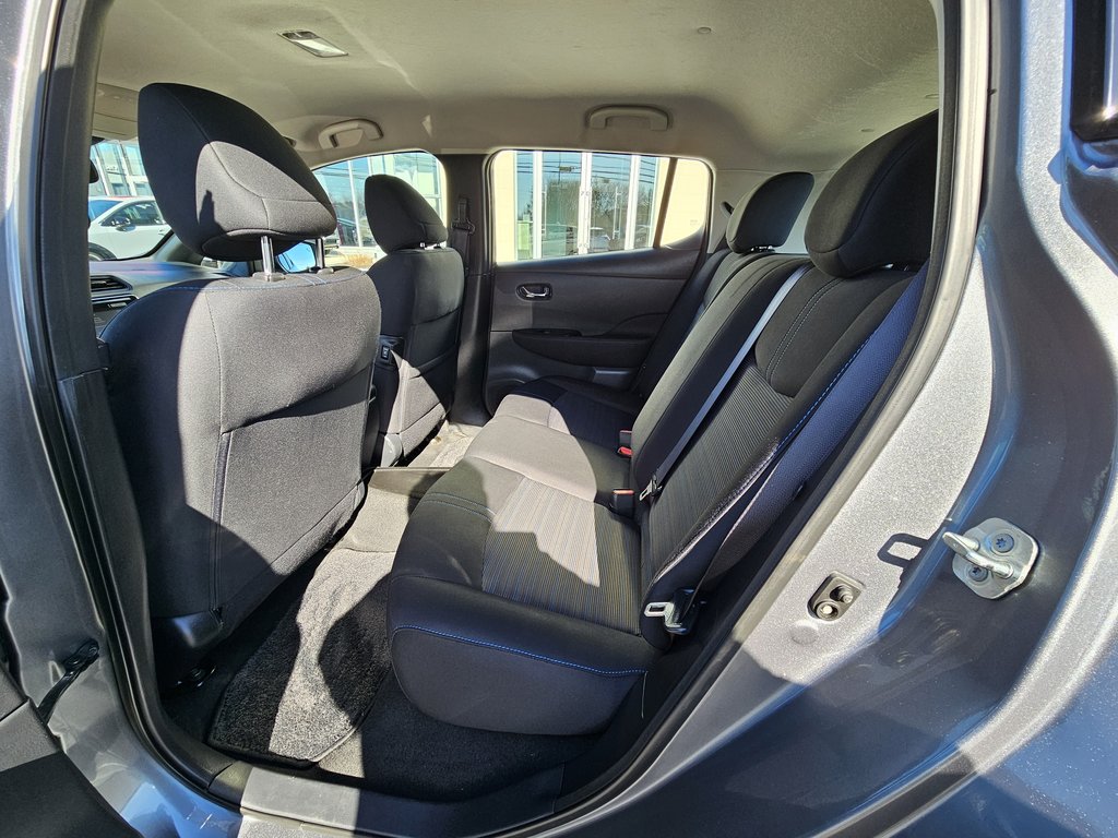 2019  Leaf NISSAN LEAF SV Hatchback 40KW 100% ELECTRIQUE in Saint-Basile-le-Grand, Quebec - 11 - w1024h768px