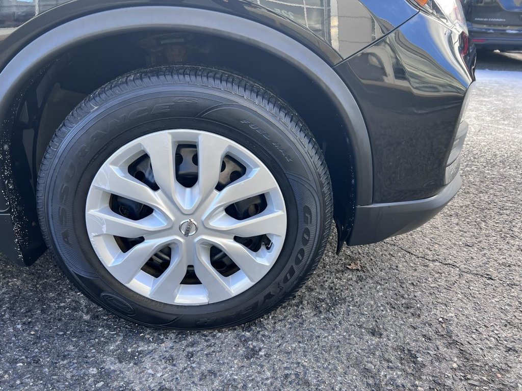 Nissan Rogue S TA 2018 à Saint-Basile-le-Grand, Québec - 5 - w1024h768px