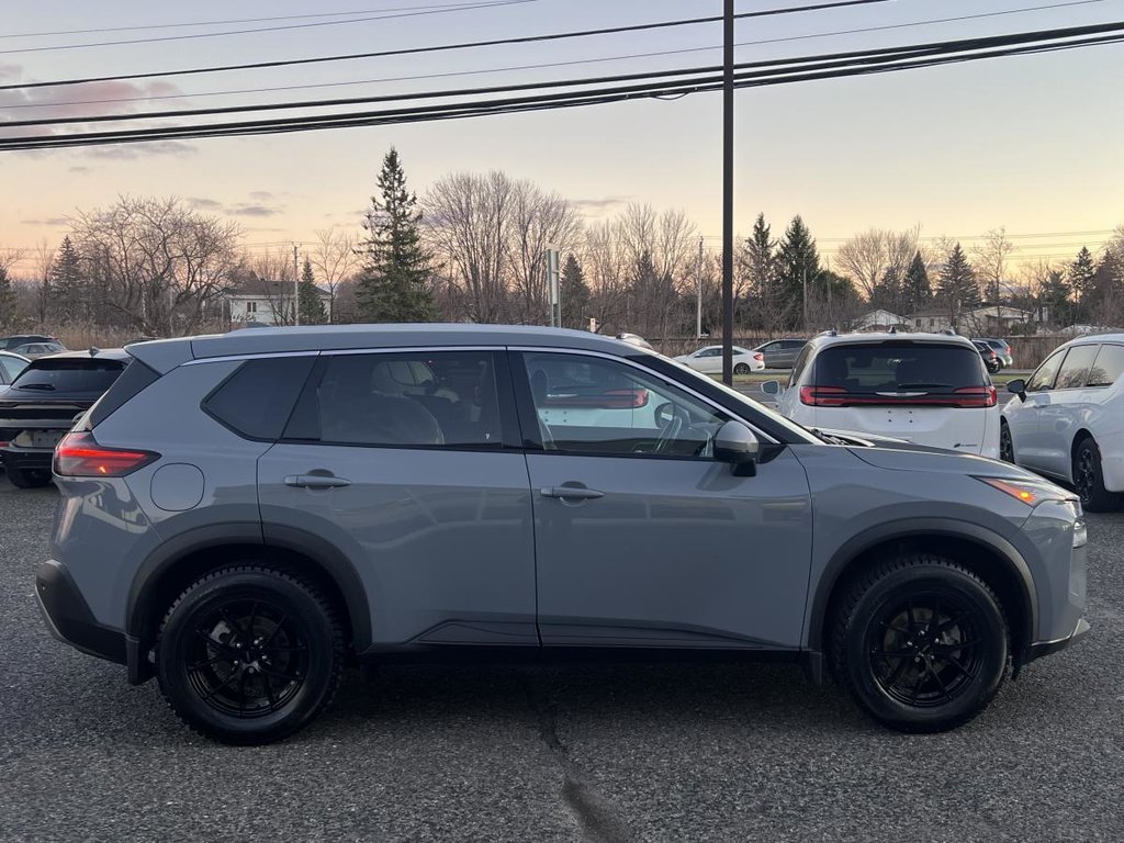 Nissan Rogue SV TI 2021 à Saint-Basile-le-Grand, Québec - 4 - w1024h768px