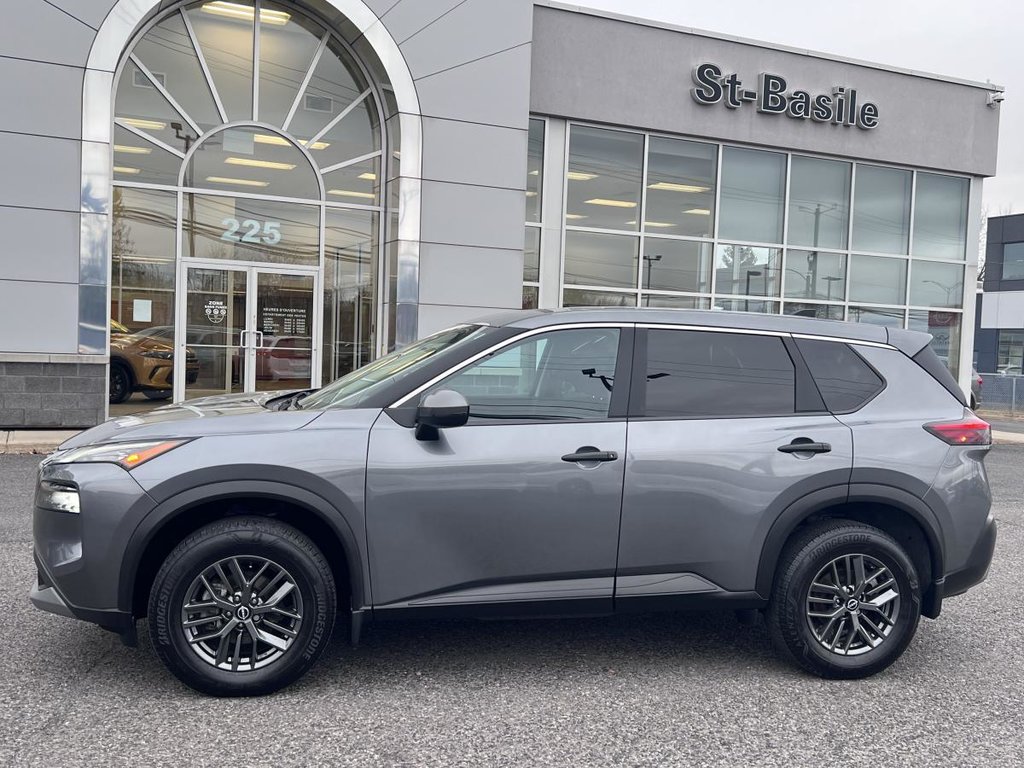 Nissan Rogue S TI 2023 à Saint-Basile-le-Grand, Québec - 4 - w1024h768px