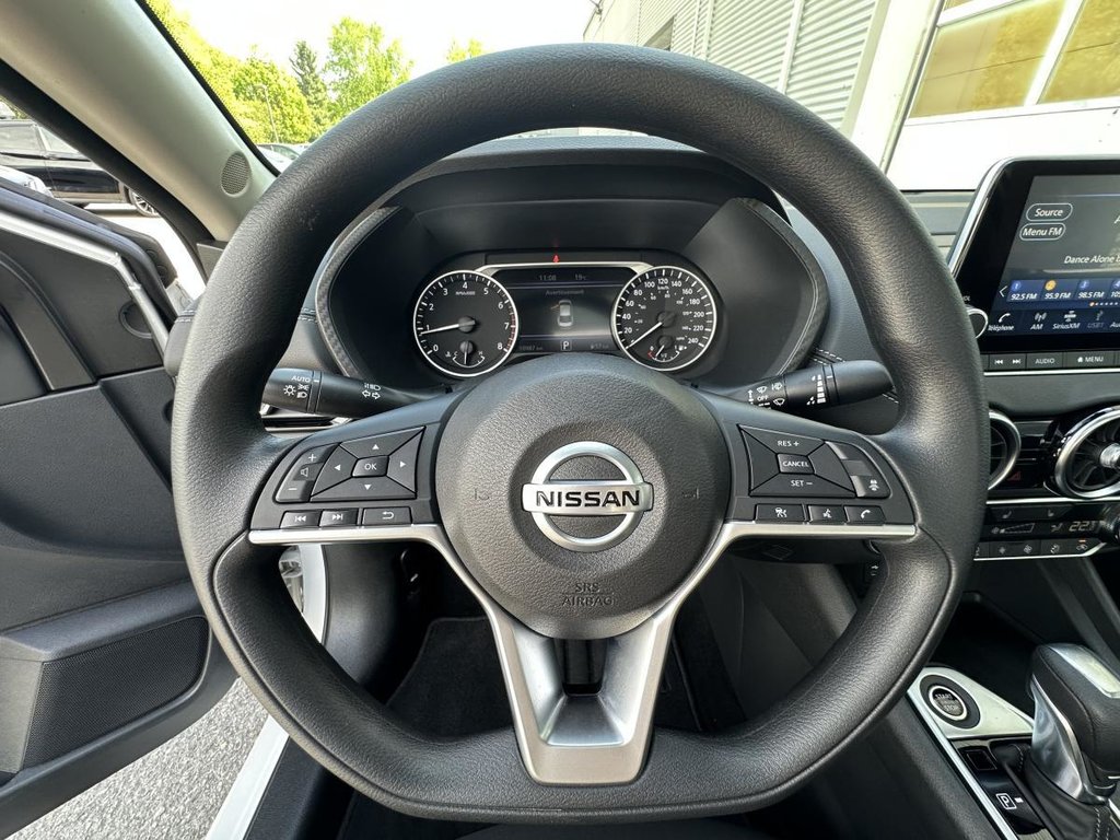 Nissan Sentra SV CVT 2023 à Saint-Basile-le-Grand, Québec - 8 - w1024h768px