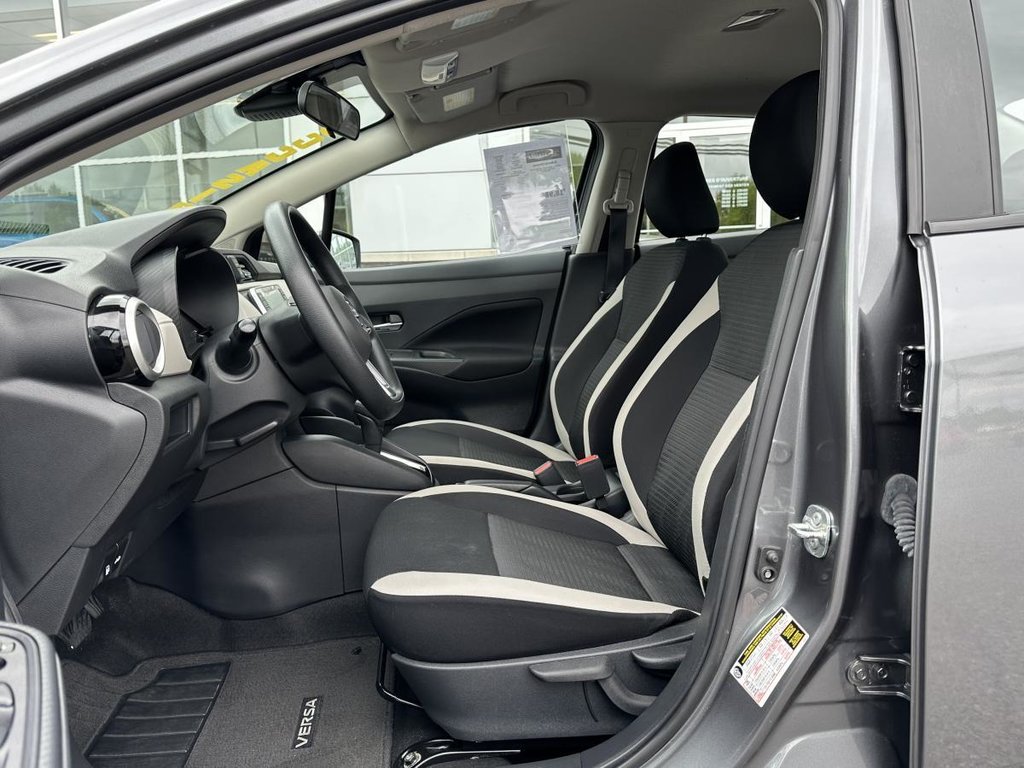 2022 Nissan Versa SV CVT in Saint-Basile-le-Grand, Quebec - 11 - w1024h768px