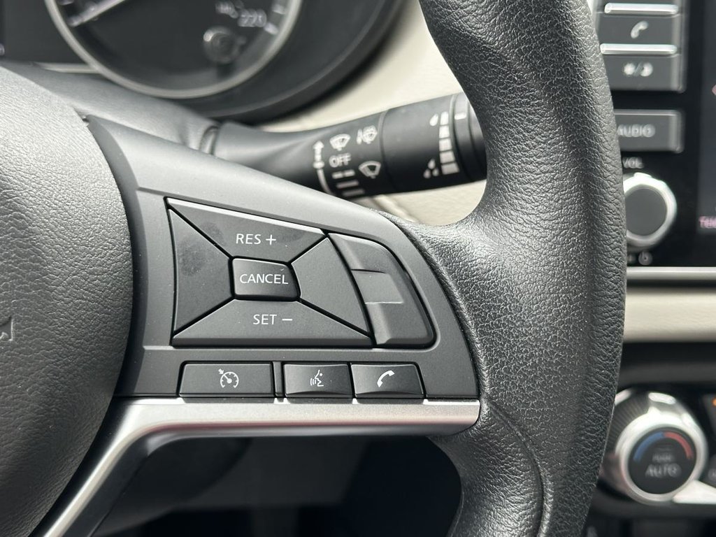 2022 Nissan Versa SV CVT in Saint-Basile-le-Grand, Quebec - 18 - w1024h768px