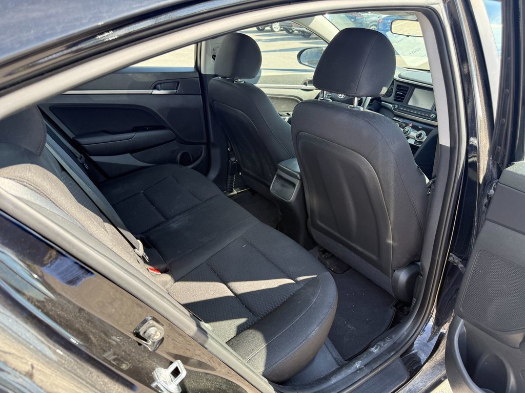 Hyundai Elantra PREFERRED**CARPLAY**BANCS & VOLANT CHAUFFANTS** 2019 à Saint-Eustache, Québec - 6 - w1024h768px