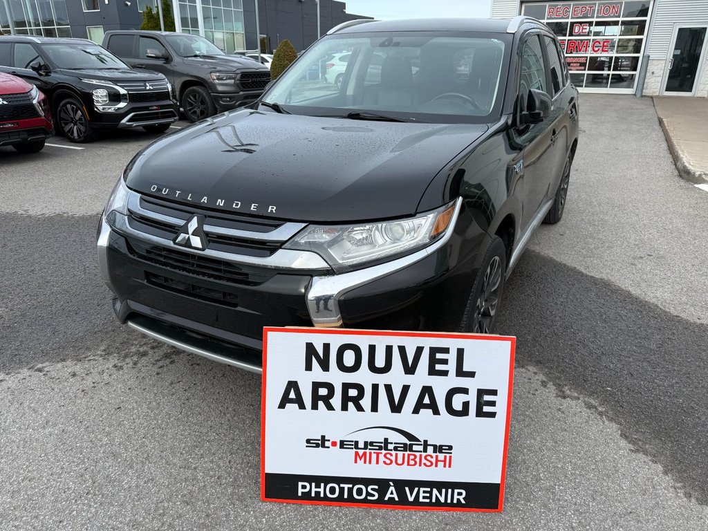 2018 Mitsubishi Outlander PHEV SE**S-AWC**CARPLAY**CRUISE**SIEGES CHAUFFANTS** in Saint-Eustache, Quebec - 1 - w1024h768px