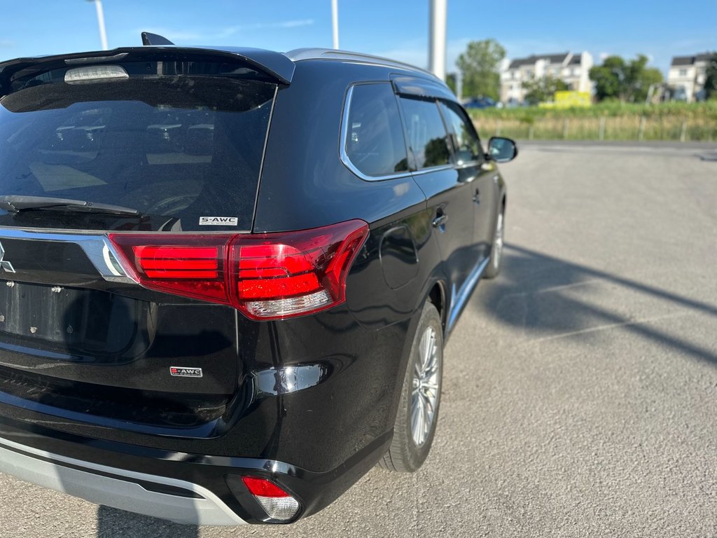 Mitsubishi OUTLANDER PHEV LE 2022 à Saint-Eustache, Québec - 4 - w1024h768px