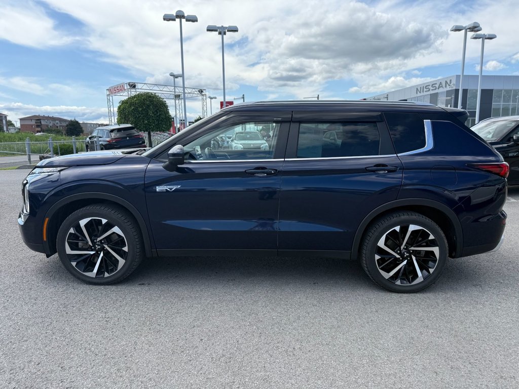2023 Mitsubishi OUTLANDER PHEV SEL**S-AWC**TAUX À PARTIR DE 0.9%**TOIT**CUIR**NAV in Saint-Eustache, Quebec - 3 - w1024h768px