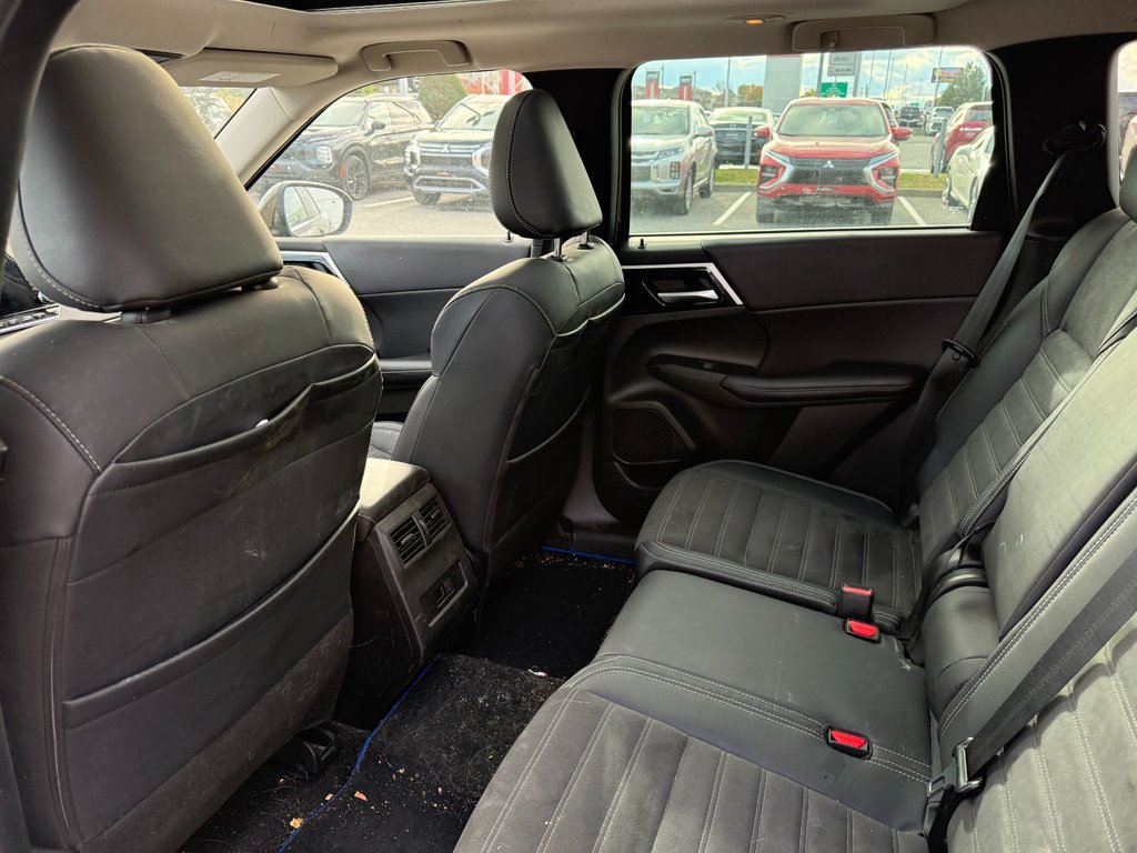 2023 Mitsubishi Outlander PHEV LE**S-AWC**TAUX À PARTIR 0.9%**75KM EV**TOIT PANO in Saint-Eustache, Quebec - 5 - w1024h768px