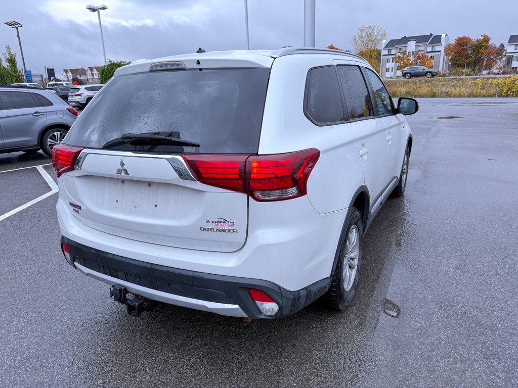 Mitsubishi Outlander SE**AWC/4X4**TEL QUEL**7 PLACES**V6 3.0L**CRUISE** 2016 à Saint-Eustache, Québec - 6 - w1024h768px