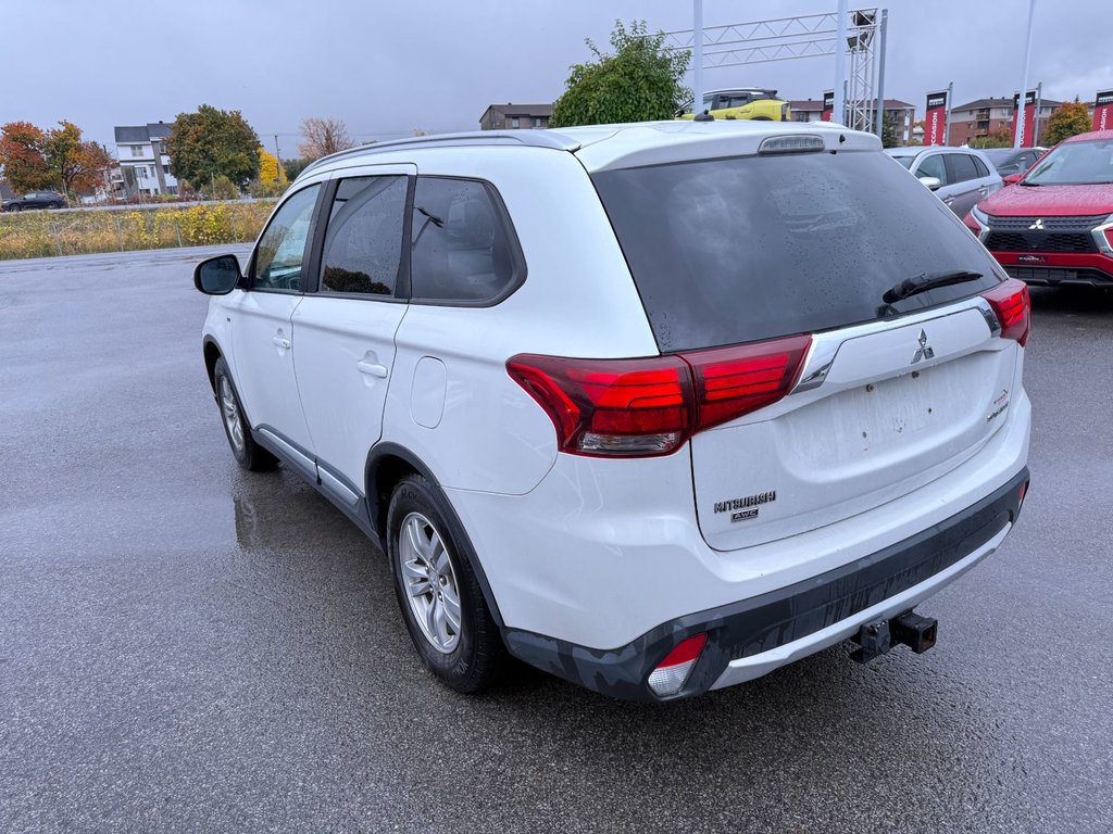 Mitsubishi Outlander SE**AWC/4X4**TEL QUEL**7 PLACES**V6 3.0L**CRUISE** 2016 à Saint-Eustache, Québec - 7 - w1024h768px