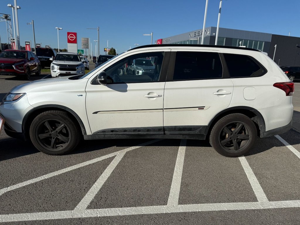 Mitsubishi Outlander SE ANNIVERSARY EDT**AWD/4X4**CUIR**TOIT**V6 3.0L** 2018 à Saint-Eustache, Québec - 3 - w1024h768px