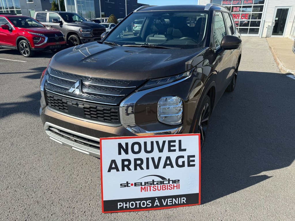 2022 Mitsubishi Outlander SEL**S-AWC**TAUX À PARTIR 0.9%**TOIT OUVRANT**CUIR in Saint-Eustache, Quebec - 1 - w1024h768px