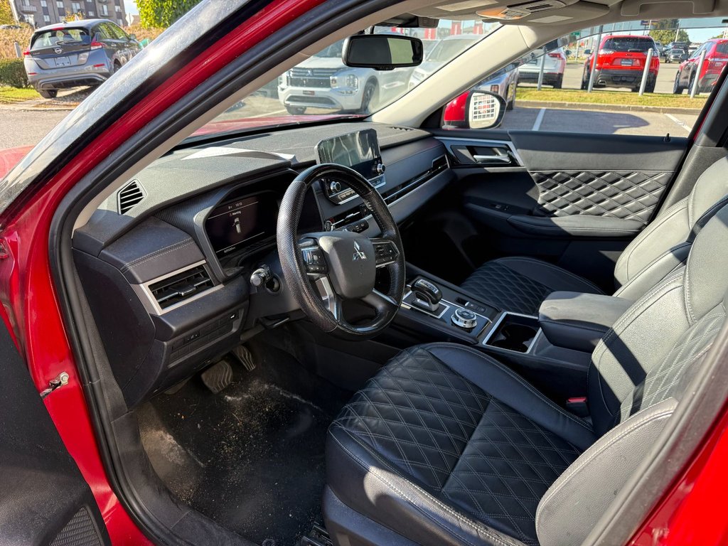 2023 Mitsubishi Outlander SEL**S-AWC**TAUX À PARTIR 0.9%**TOIT OUVRANT**CUIR in Saint-Eustache, Quebec - 5 - w1024h768px