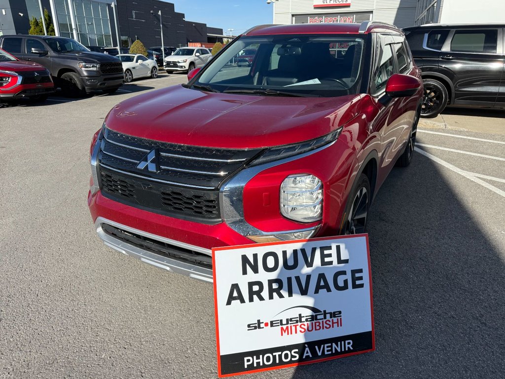 2023 Mitsubishi Outlander SEL**S-AWC**TAUX À PARTIR 0.9%**TOIT OUVRANT**CUIR in Saint-Eustache, Quebec - 1 - w1024h768px