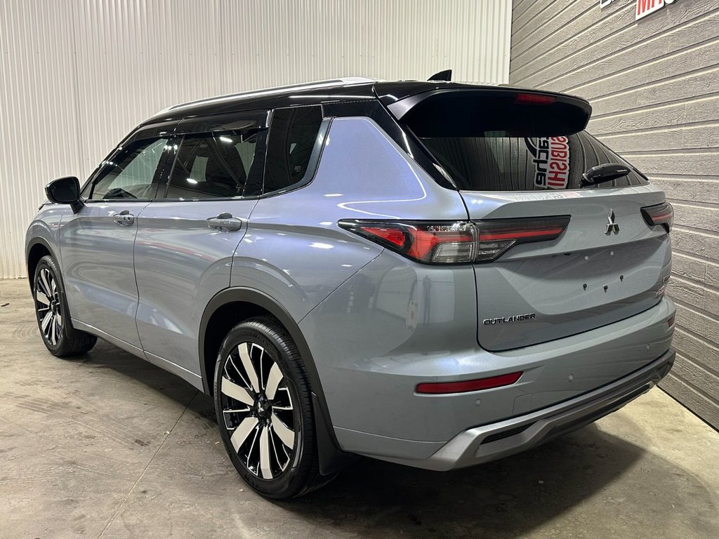 2025 Mitsubishi Outlander GT-PREMIUM FULL in Saint-Eustache, Quebec - 4 - w1024h768px