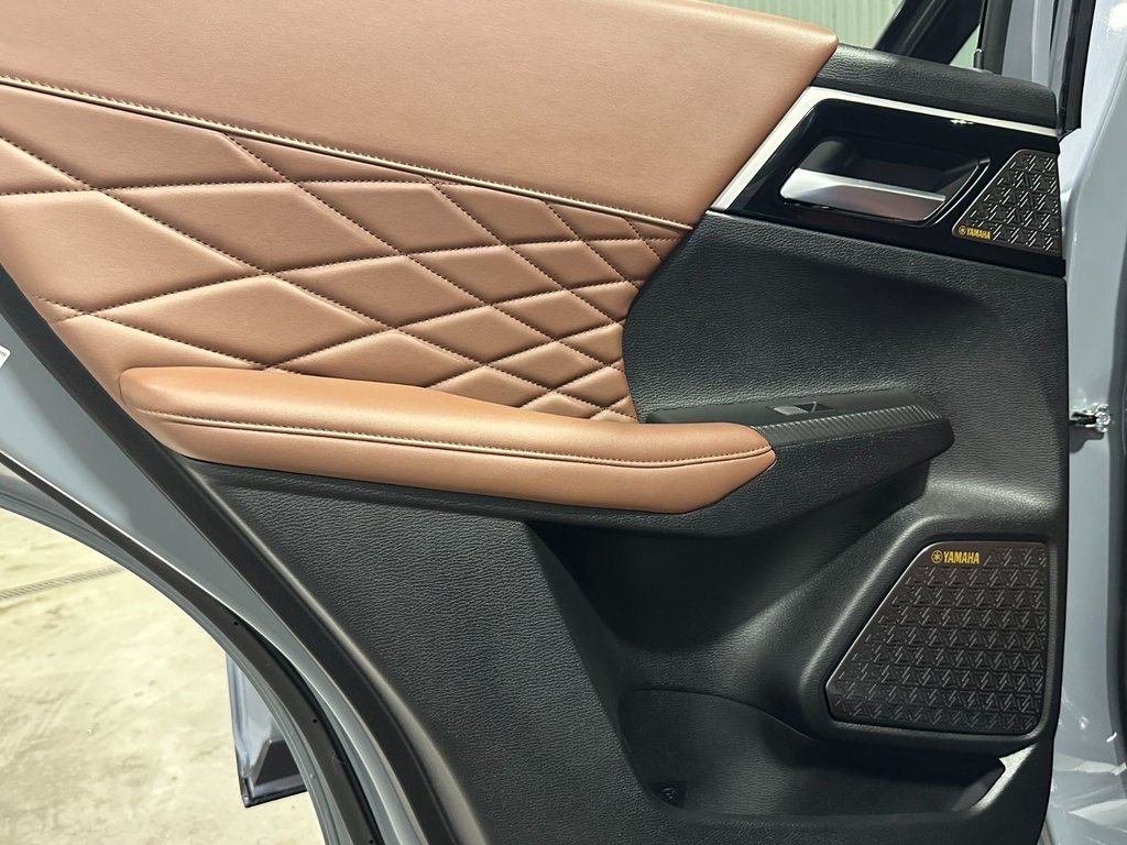 2025 Mitsubishi Outlander GT-PREMIUM FULL in Saint-Eustache, Quebec - 9 - w1024h768px