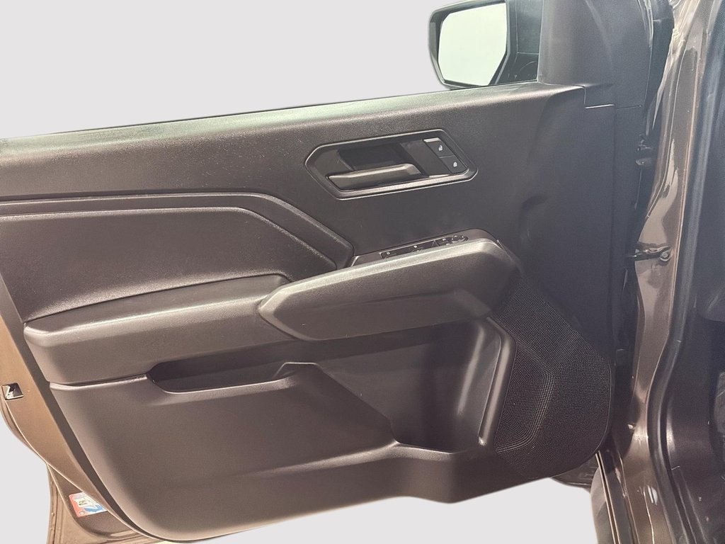 2023 Chevrolet Colorado 4WD Trail Boss in Saint-Hyacinthe, Quebec - 9 - w1024h768px
