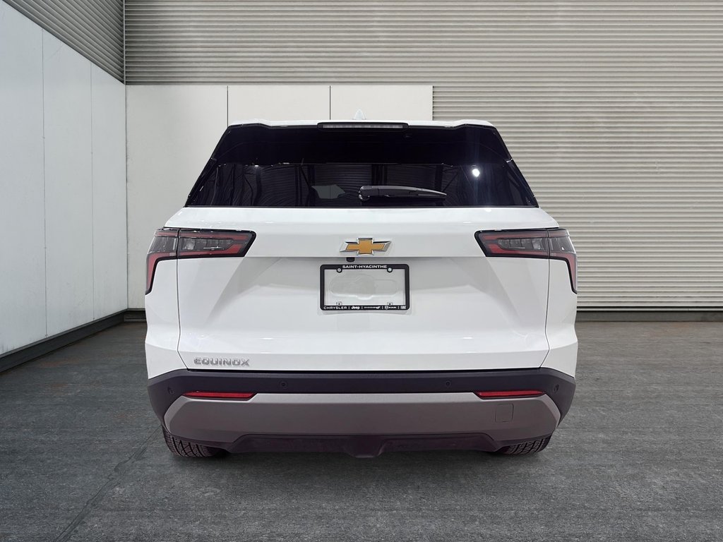 2025 Chevrolet Equinox LT in Saint-Hyacinthe, Quebec - 3 - w1024h768px