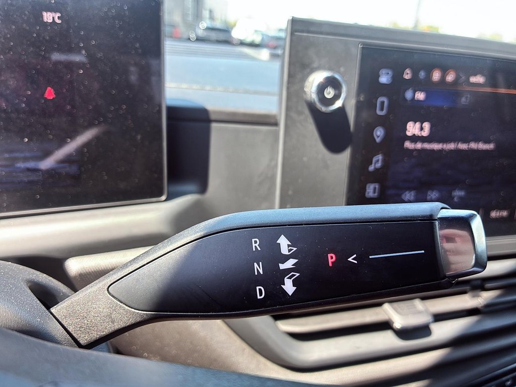 2024 Chevrolet Silverado EV ENSEMBLE 3WT CREWCAB ELECTRIQUE in St-Jean-Sur-Richelieu, Quebec - 7 - w1024h768px