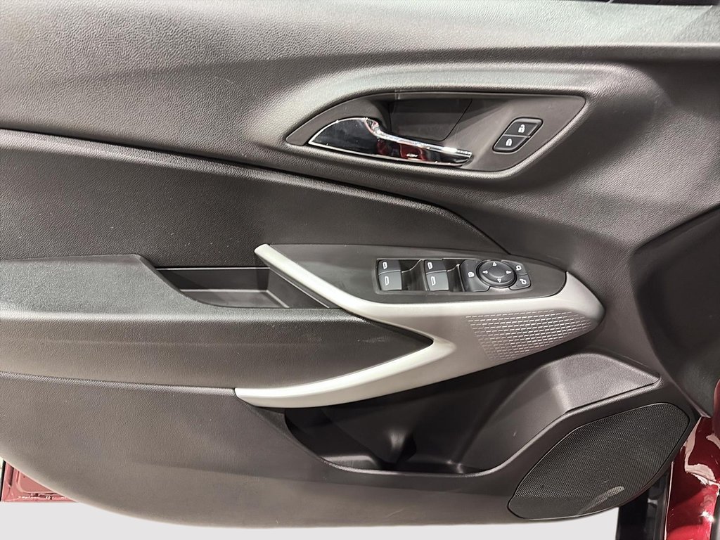 Chevrolet Trax 1RS TOIT-OUVRANT 2024 à Saint-Hyacinthe, Québec - 10 - w1024h768px