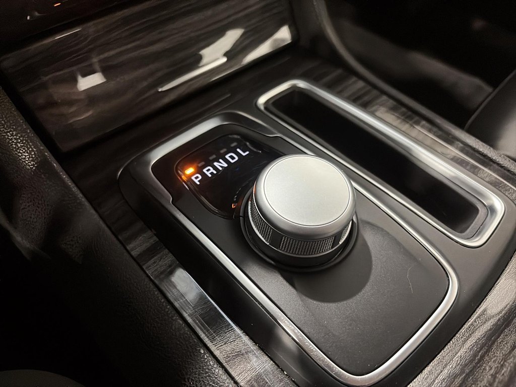 Chrysler 300 Touring L AWD 2022 à Saint-Hyacinthe, Québec - 13 - w1024h768px