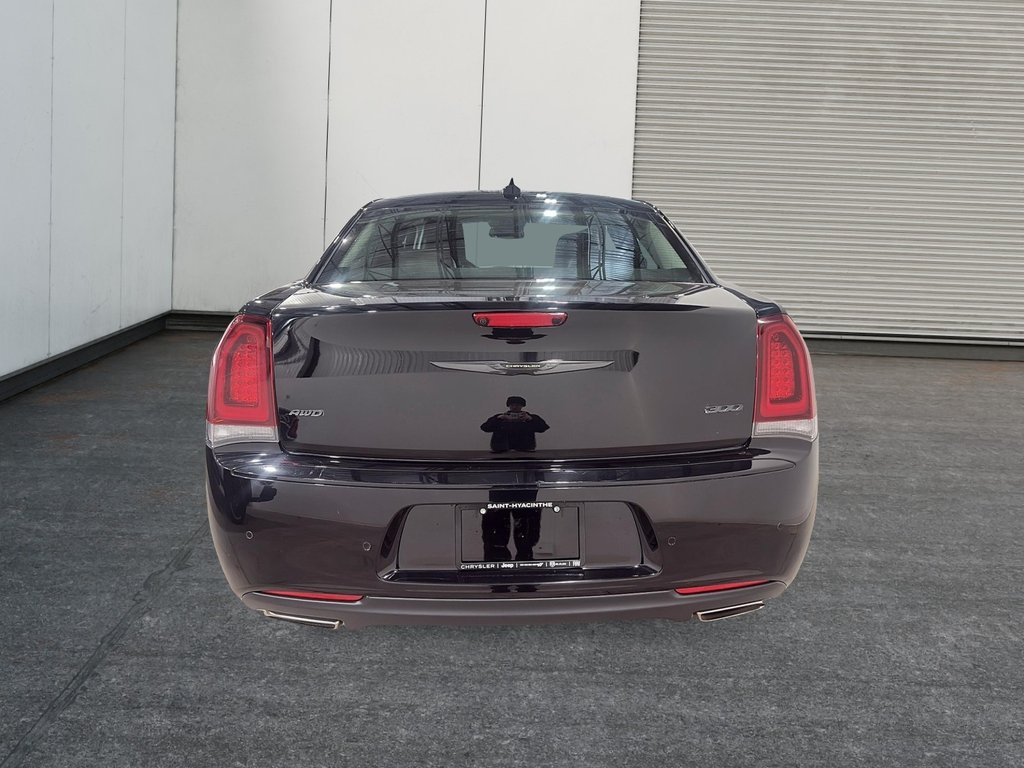 Chrysler 300 Touring L AWD 2022 à Saint-Hyacinthe, Québec - 3 - w1024h768px