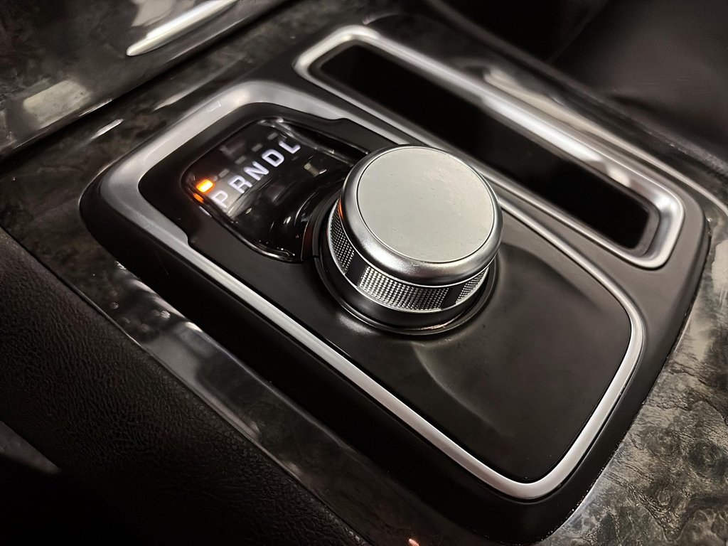 Chrysler 300 Touring L 2023 à Saint-Hyacinthe, Québec - 13 - w1024h768px