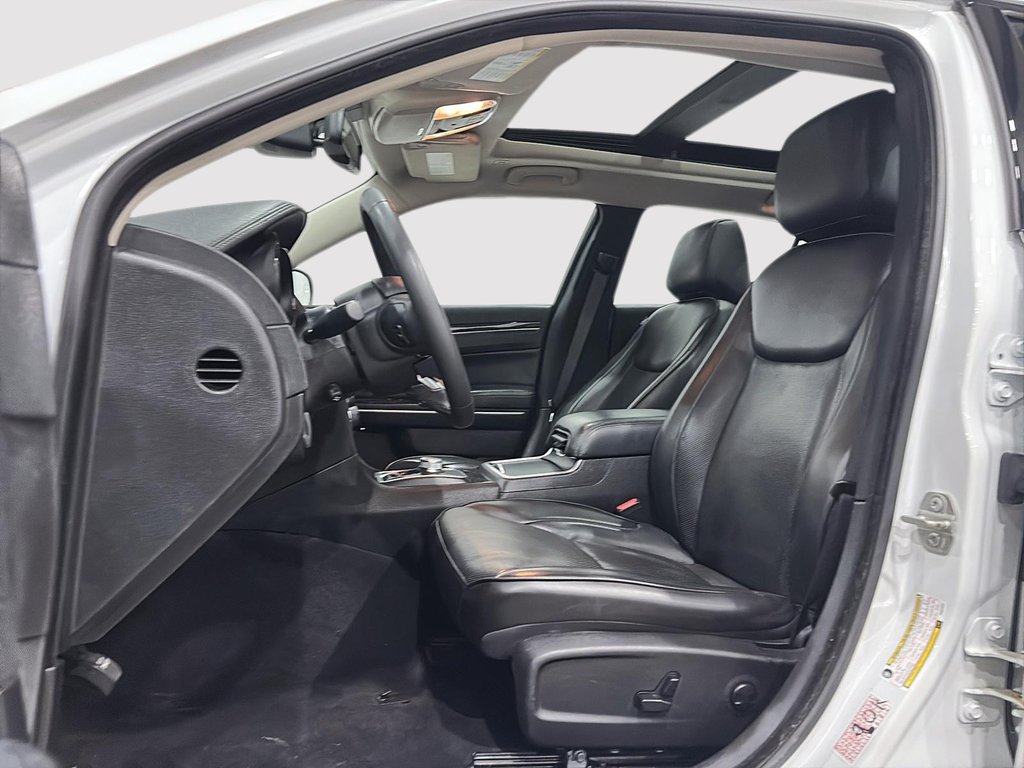 Chrysler 300 Touring L 2023 à Saint-Hyacinthe, Québec - 8 - w1024h768px