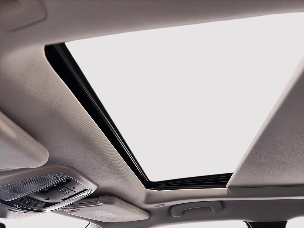 2023 Chrysler 300 Touring L in Saint-Hyacinthe, Quebec - 14 - w1024h768px