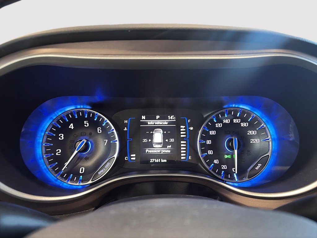 2022 Chrysler Grand Caravan SXT in Saint-Hyacinthe, Quebec - 12 - w1024h768px