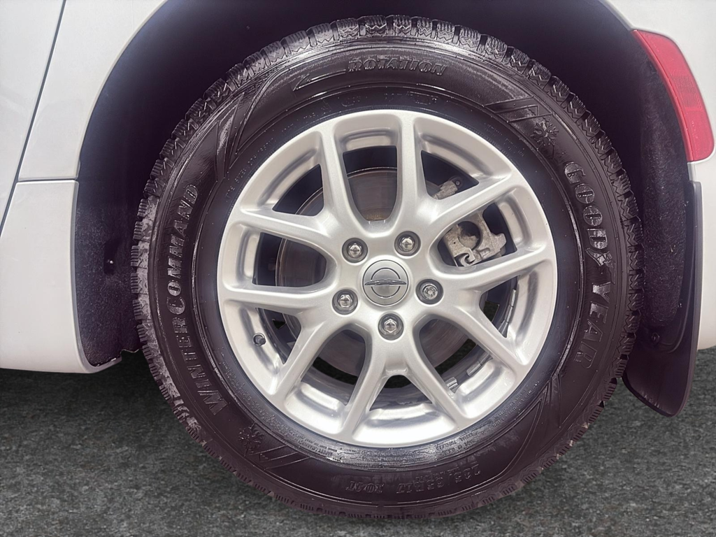 2024 Chrysler Grand Caravan SXT in Saint-Hyacinthe, Quebec - 10 - w1024h768px