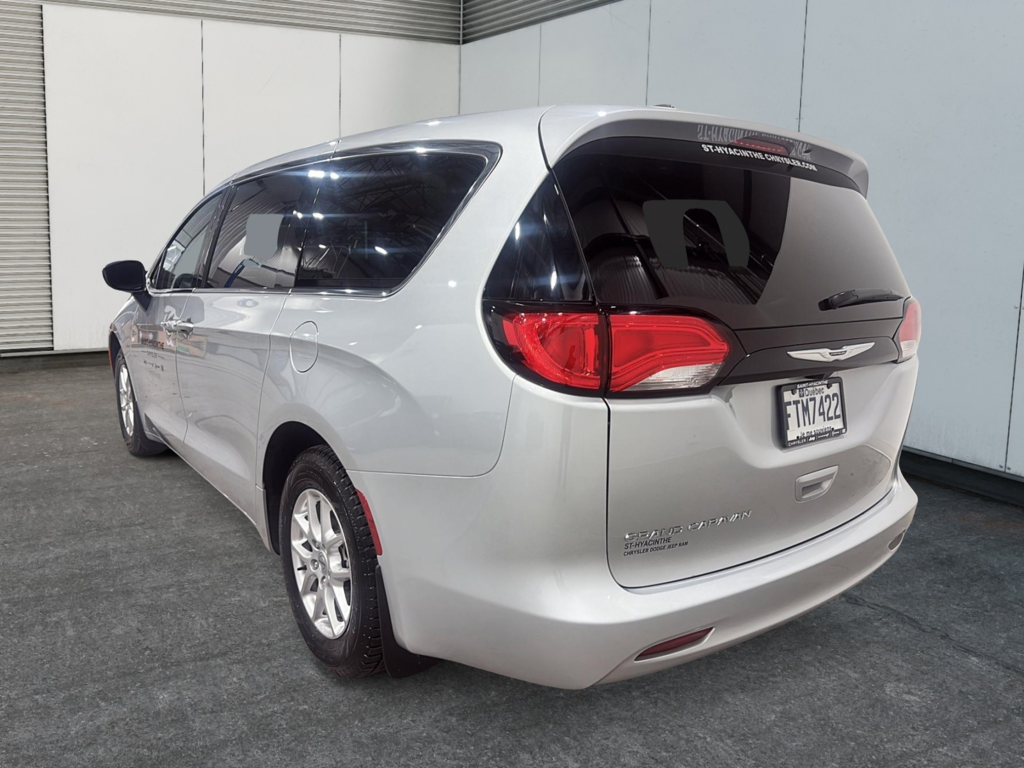 2024 Chrysler Grand Caravan SXT in Saint-Hyacinthe, Quebec - 4 - w1024h768px