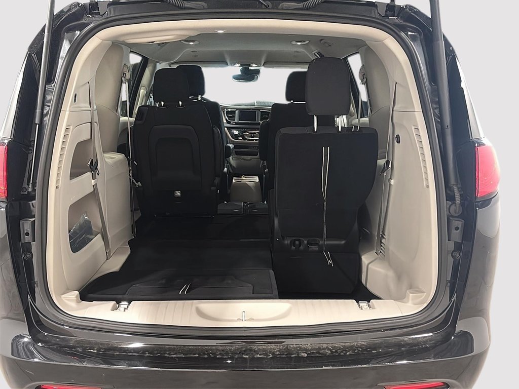 Chrysler Grand Caravan SXT 2024 à Saint-Hyacinthe, Québec - 5 - w1024h768px