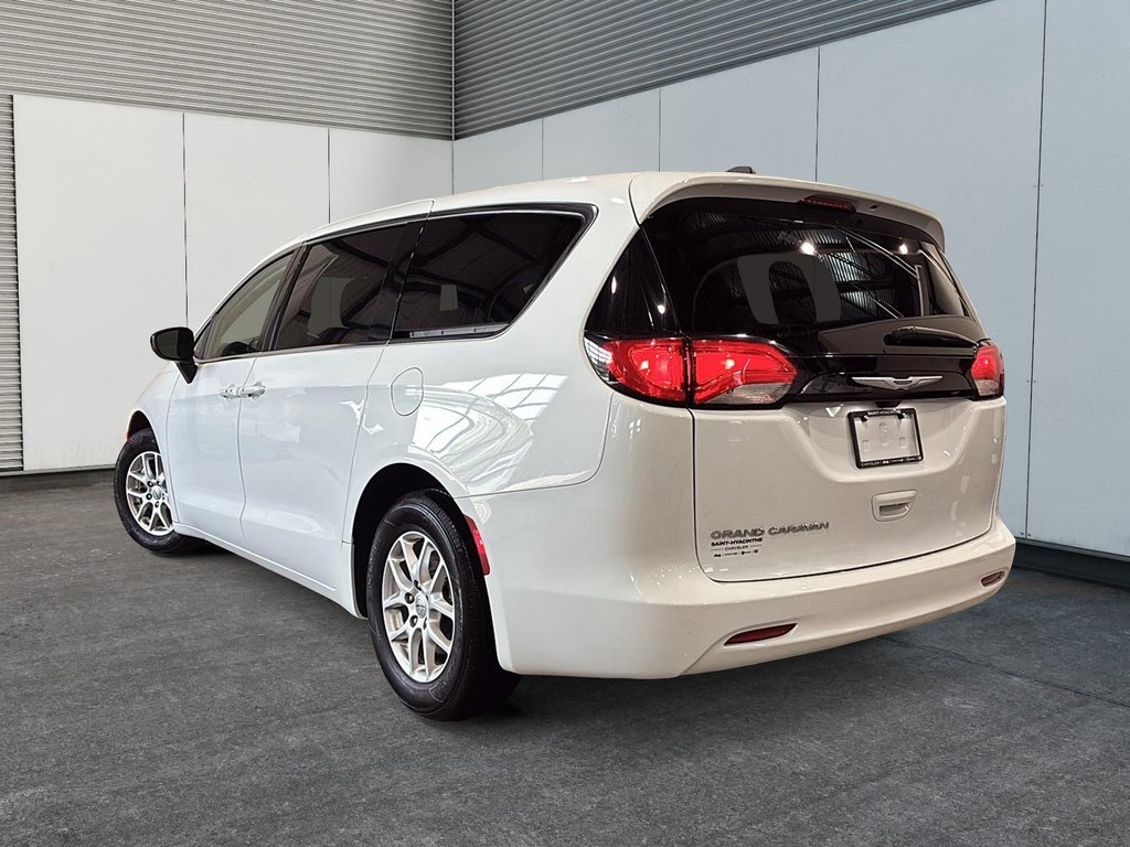 2024 Chrysler Grand Caravan SXT in Saint-Hyacinthe, Quebec - 4 - w1024h768px