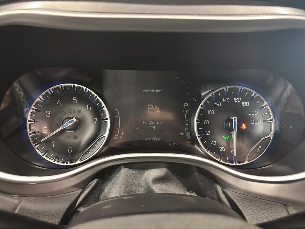 2025 Chrysler Grand Caravan SXT in Saint-Hyacinthe, Quebec - 10 - w1024h768px
