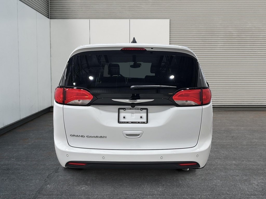 2025 Chrysler Grand Caravan SXT in Saint-Hyacinthe, Quebec - 3 - w1024h768px