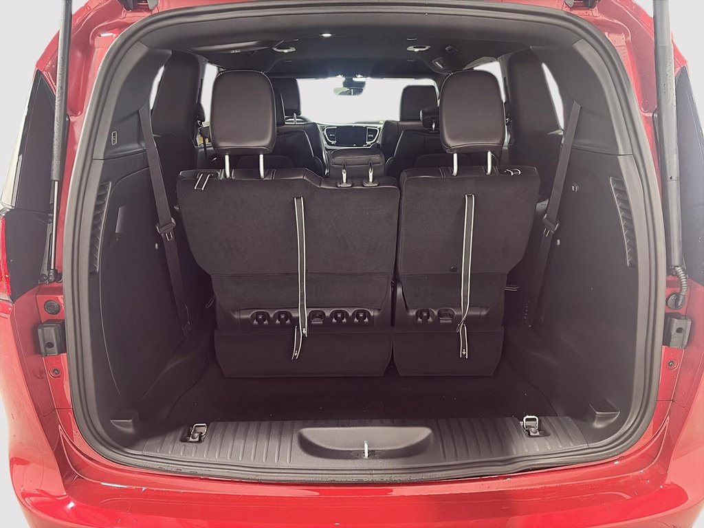 2026 Chrysler Grand Caravan SXT in Saint-Hyacinthe, Quebec - 6 - w1024h768px