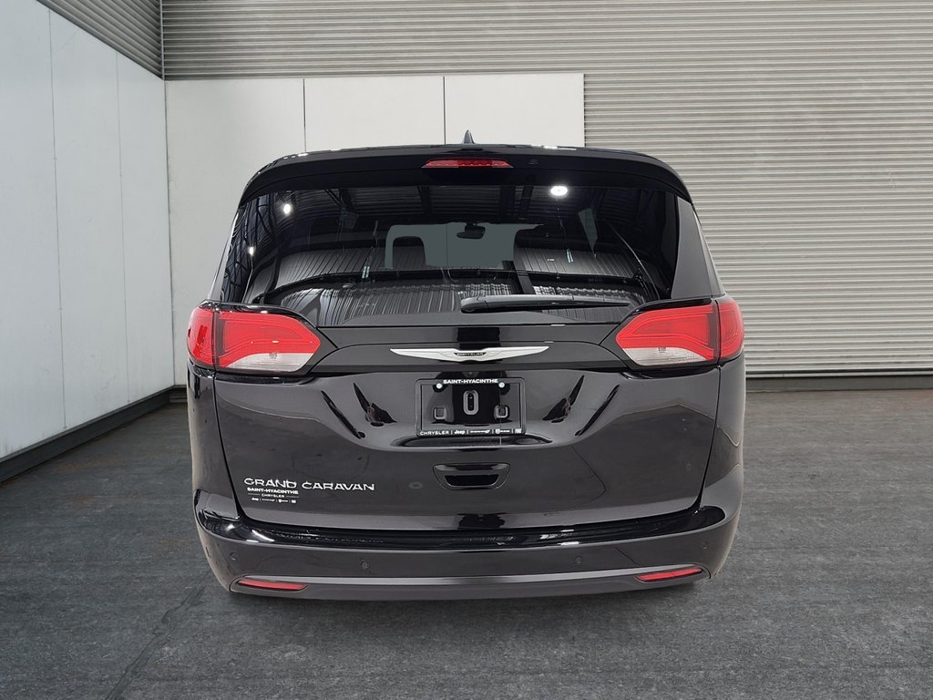 2026 Chrysler Grand Caravan SXT in Saint-Hyacinthe, Quebec - 3 - w1024h768px