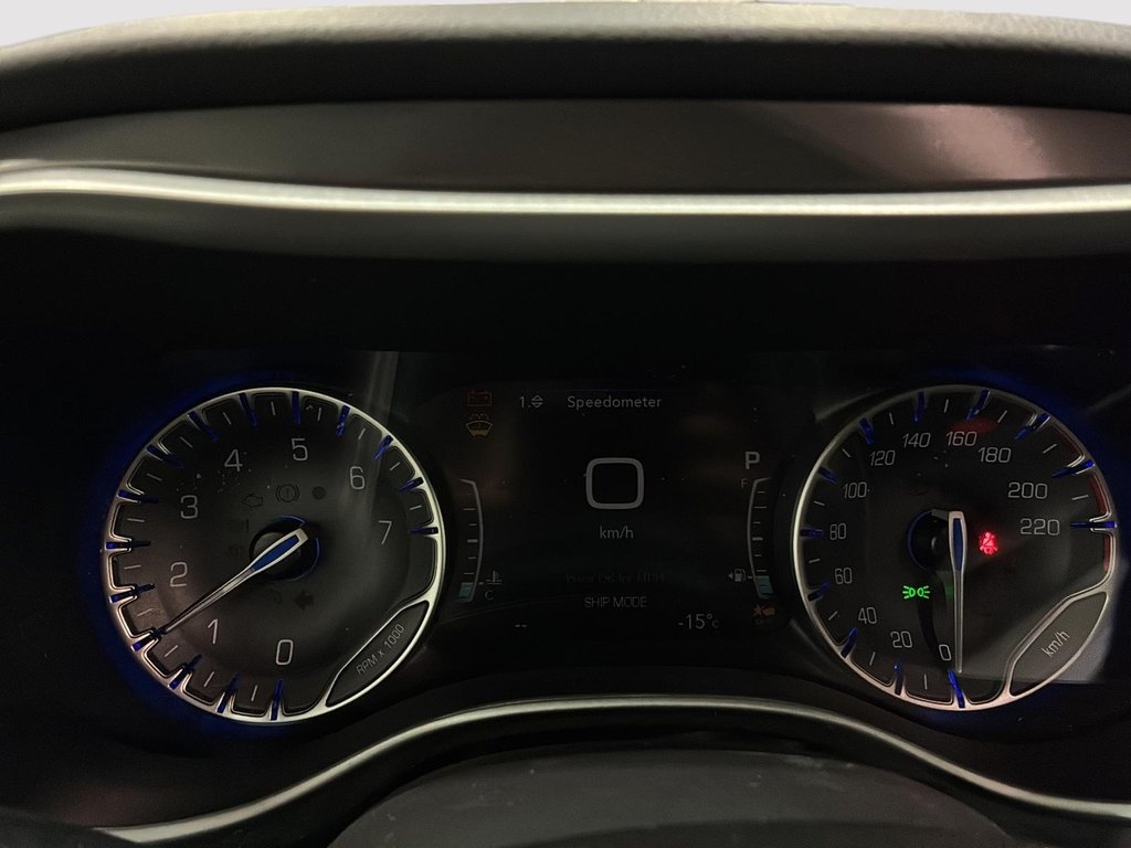 2026 Chrysler Grand Caravan SXT in Saint-Hyacinthe, Quebec - 12 - w1024h768px