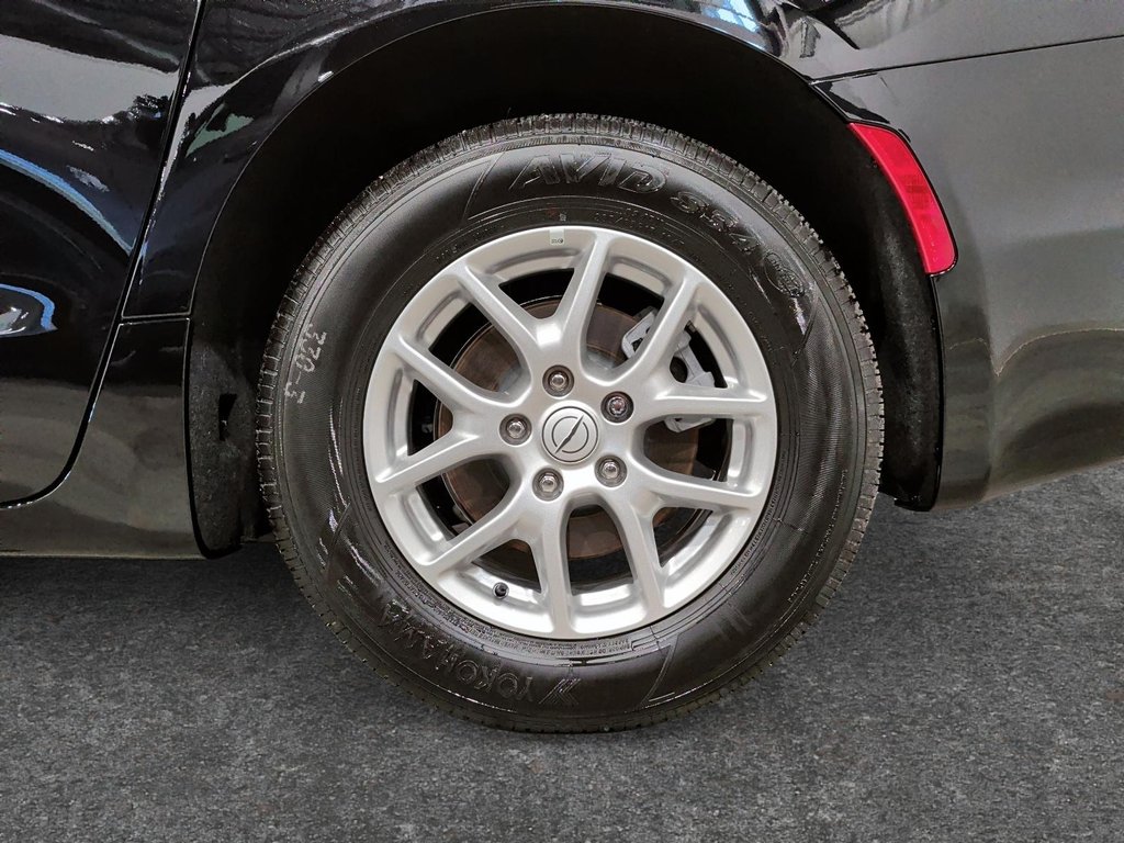 2026 Chrysler Grand Caravan SXT in Saint-Hyacinthe, Quebec - 7 - w1024h768px