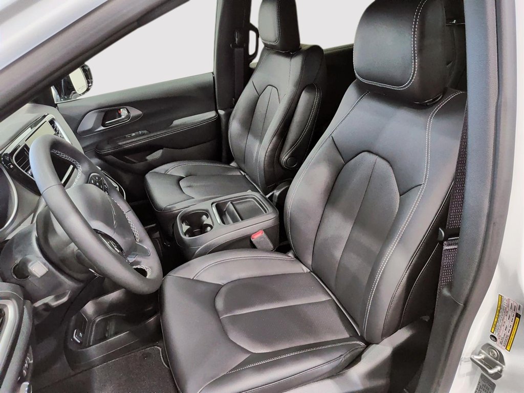 Chrysler Grand Caravan SXT 2027 à Saint-Hyacinthe, Québec - 9 - w1024h768px