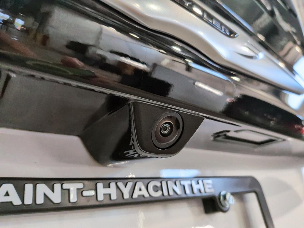 Chrysler Grand Caravan SXT 2027 à Saint-Hyacinthe, Québec - 15 - w1024h768px