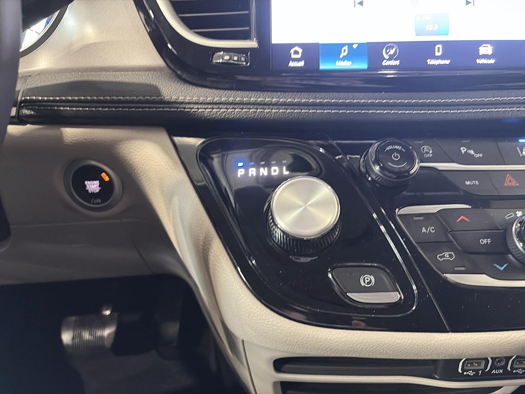Chrysler Pacifica Touring-L 2024 à Saint-Hyacinthe, Québec - 13 - w1024h768px